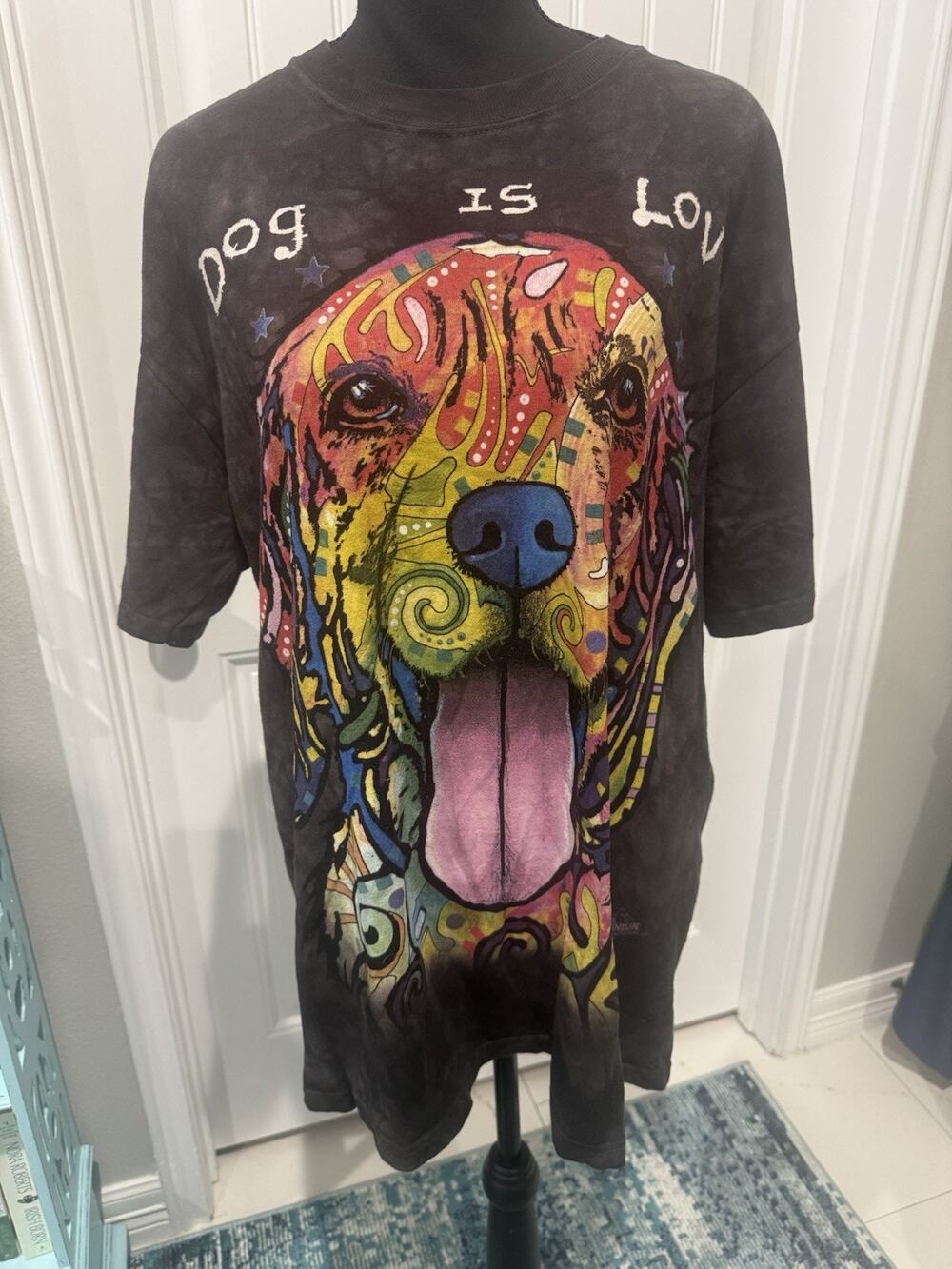 Amazingly Cool The Mountain Dog Is Love T-Shirt Size Large Black Tie Dye
